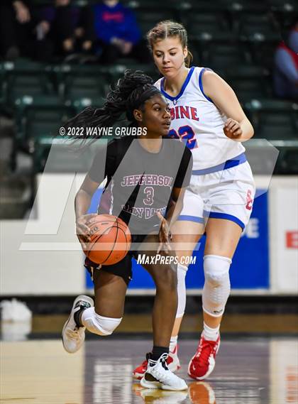 Thumbnail 1 in Sabine vs. Jefferson (UIL 3A Region 2 Bi-District Playoff) photogallery.