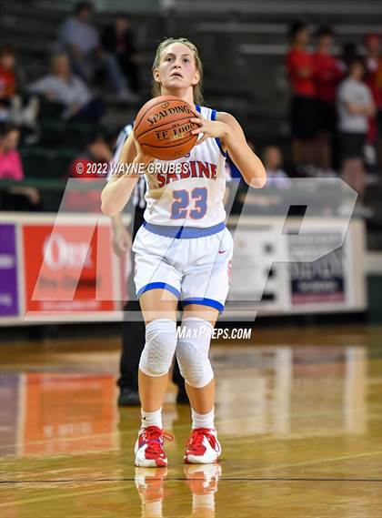Thumbnail 3 in Sabine vs. Jefferson (UIL 3A Region 2 Bi-District Playoff) photogallery.