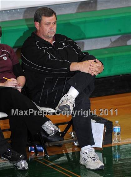 Thumbnail 1 in Benton vs Carterville (IHSA Class 2A Sectional Semi-Final) photogallery.