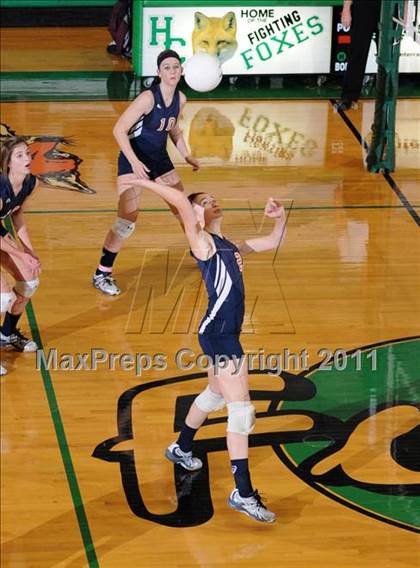 Thumbnail 3 in Benton vs Carterville (IHSA Class 2A Sectional Semi-Final) photogallery.