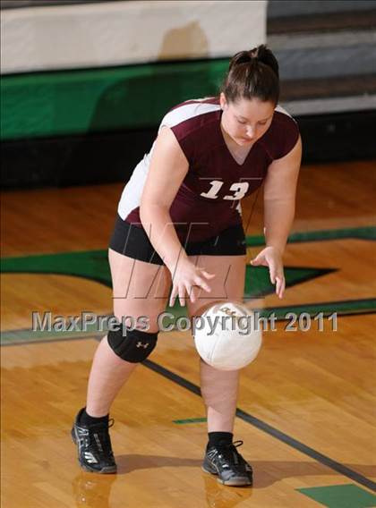 Thumbnail 3 in Benton vs Carterville (IHSA Class 2A Sectional Semi-Final) photogallery.