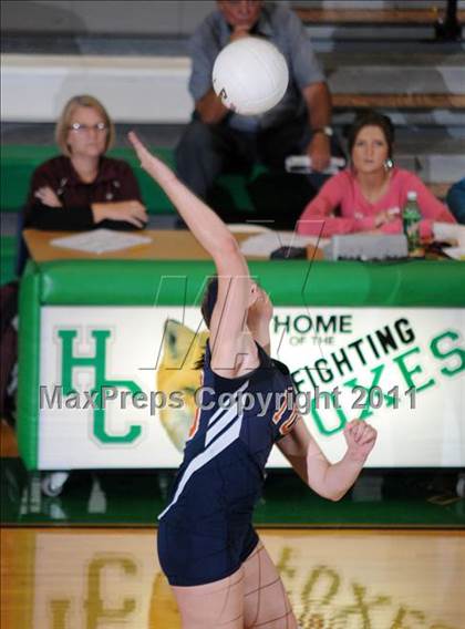 Thumbnail 2 in Benton vs Carterville (IHSA Class 2A Sectional Semi-Final) photogallery.
