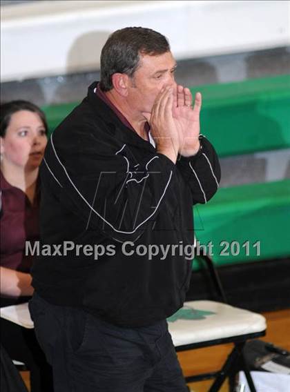 Thumbnail 1 in Benton vs Carterville (IHSA Class 2A Sectional Semi-Final) photogallery.