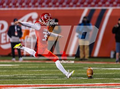 Thumbnail 2 in Crimson Cliffs vs. Ridgeline (UHSAA 4A Semifinal) photogallery.