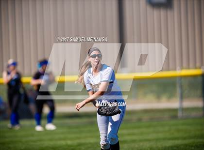 Thumbnail 3 in Kearney vs. Burke photogallery.