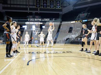 Thumbnail 3 in Ryle vs Notre Dame (9th Region quarterfinals) photogallery.