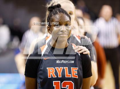 Thumbnail 1 in Ryle vs Notre Dame (9th Region quarterfinals) photogallery.