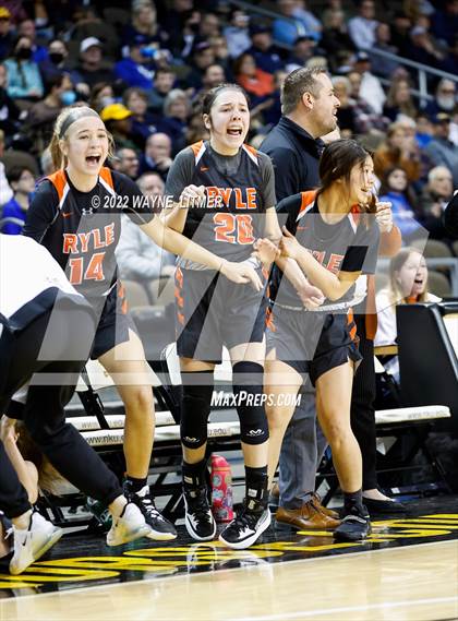 Thumbnail 1 in Ryle vs Notre Dame (9th Region quarterfinals) photogallery.
