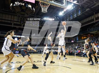 Thumbnail 2 in Ryle vs Notre Dame (9th Region quarterfinals) photogallery.