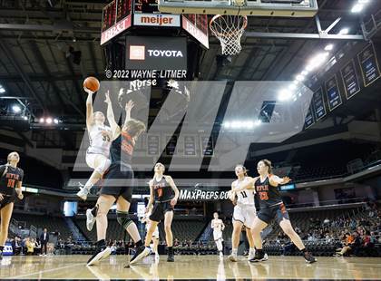 Thumbnail 2 in Ryle vs Notre Dame (9th Region quarterfinals) photogallery.