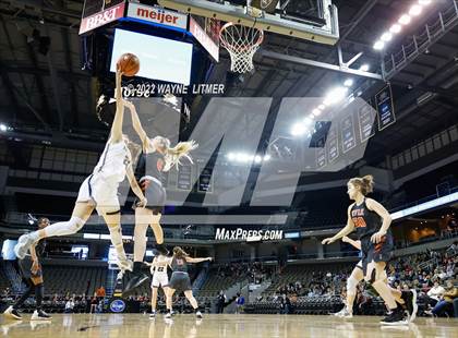 Thumbnail 1 in Ryle vs Notre Dame (9th Region quarterfinals) photogallery.