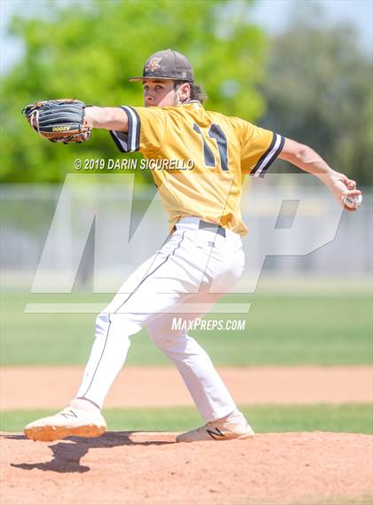 Thumbnail 2 in Arapahoe vs. McNary (Pride Classic) photogallery.