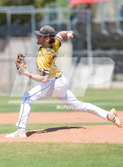 Thumbnail 1 in Arapahoe vs. McNary (Pride Classic) photogallery.