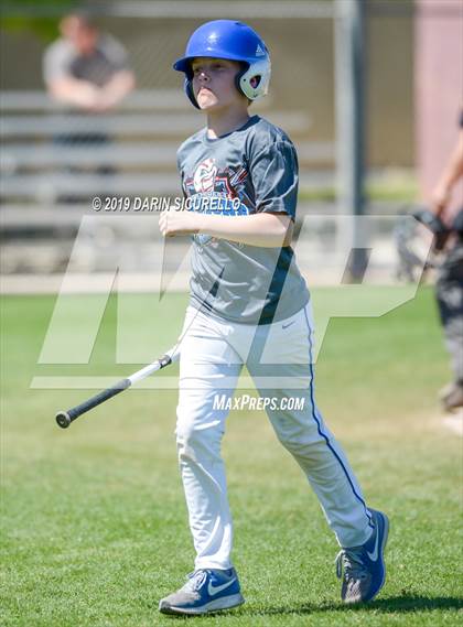 Thumbnail 3 in Arapahoe vs. McNary (Pride Classic) photogallery.