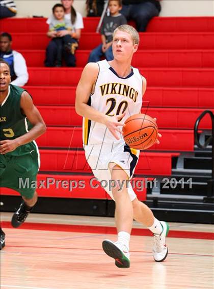 Thumbnail 3 in Long Beach Poly vs. Santa Monica (Pacific Shores Tournament) photogallery.