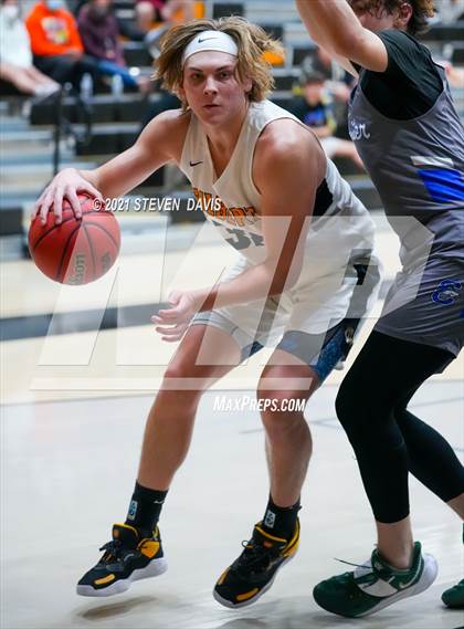 Thumbnail 1 in Gilbert vs Chandler (Welcome to the Jungle Holiday Tournament) photogallery.