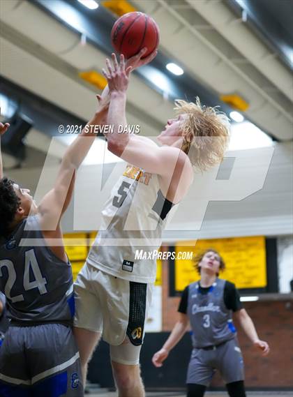 Thumbnail 2 in Gilbert vs Chandler (Welcome to the Jungle Holiday Tournament) photogallery.