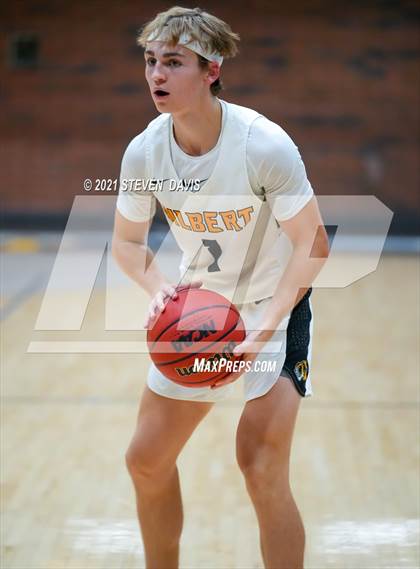 Thumbnail 1 in Gilbert vs Chandler (Welcome to the Jungle Holiday Tournament) photogallery.