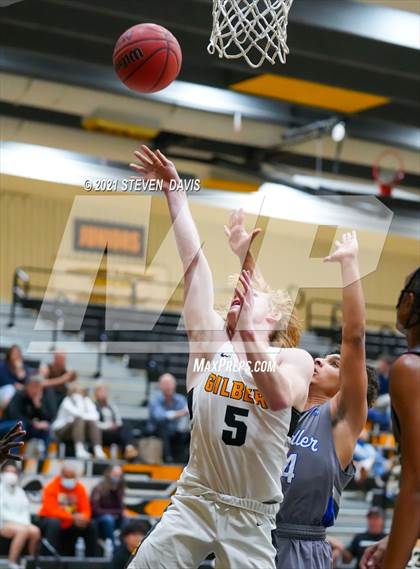 Thumbnail 1 in Gilbert vs Chandler (Welcome to the Jungle Holiday Tournament) photogallery.