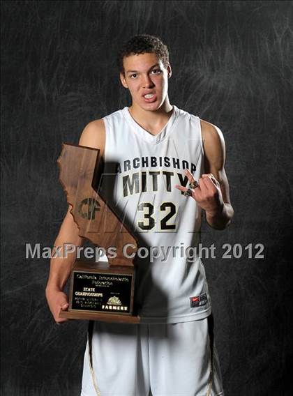 Thumbnail 3 in Archbishop Mitty (CIF State D2 Award Photos) photogallery.