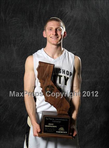 Thumbnail 2 in Archbishop Mitty (CIF State D2 Award Photos) photogallery.