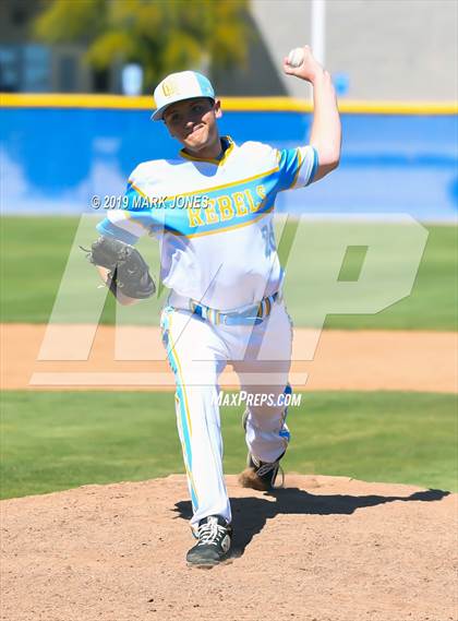 Thumbnail 3 in IMG Academy Black vs. Quartz Hill (Coach Bob Invitational)  photogallery.