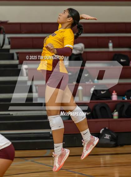 Thumbnail 2 in Dimond vs Canyon (Volleypalooza) photogallery.