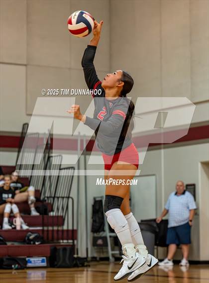 Thumbnail 1 in Dimond vs Canyon (Volleypalooza) photogallery.