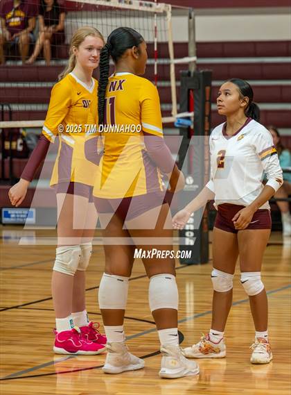 Thumbnail 2 in Dimond vs Canyon (Volleypalooza) photogallery.