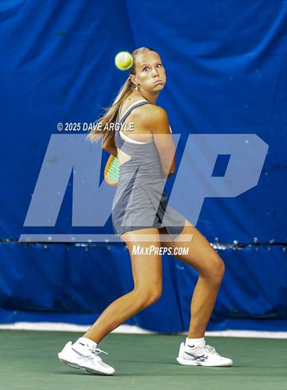 Thumbnail 1 in UHSAA 4A, 6A Semifinals photogallery.