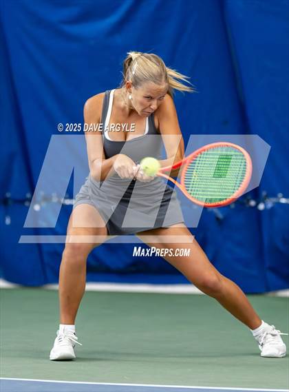 Thumbnail 2 in UHSAA 4A, 6A Semifinals photogallery.