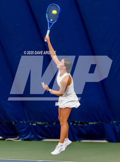 Thumbnail 1 in UHSAA 4A, 6A Semifinals photogallery.