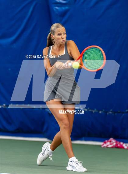 Thumbnail 2 in UHSAA 4A, 6A Semifinals photogallery.