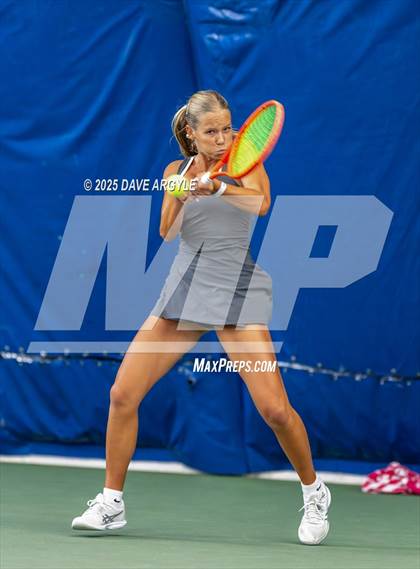 Thumbnail 1 in UHSAA 4A, 6A Semifinals photogallery.