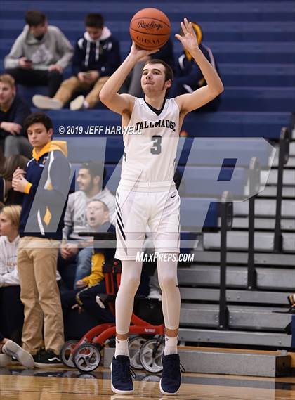Thumbnail 1 in Aurora @ Tallmadge photogallery.