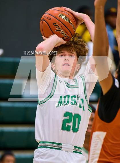 Thumbnail 1 in Scarborough vs. Austin (Houston ISD Tournament) photogallery.
