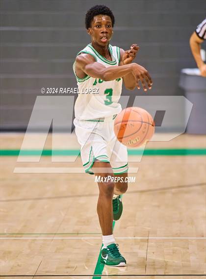 Thumbnail 1 in Scarborough vs. Austin (Houston ISD Tournament) photogallery.