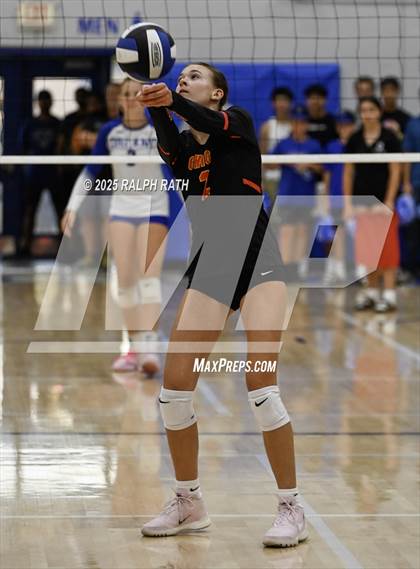 Thumbnail 1 in Chico @ Orland photogallery.