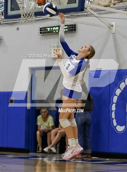 Thumbnail 3 in Chico @ Orland photogallery.