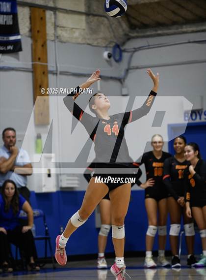 Thumbnail 1 in Chico @ Orland photogallery.