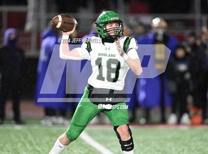 Thumbnail 3 in Highland vs. Avon (OHSAA Division 2 Regional Final) photogallery.
