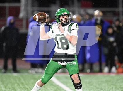 Thumbnail 2 in Highland vs. Avon (OHSAA Division 2 Regional Final) photogallery.
