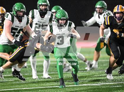 Thumbnail 3 in Highland vs. Avon (OHSAA Division 2 Regional Final) photogallery.