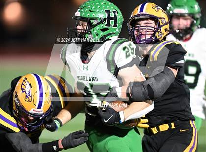 Thumbnail 2 in Highland vs. Avon (OHSAA Division 2 Regional Final) photogallery.