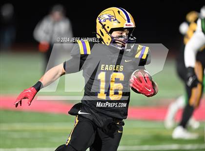 Thumbnail 1 in Highland vs. Avon (OHSAA Division 2 Regional Final) photogallery.