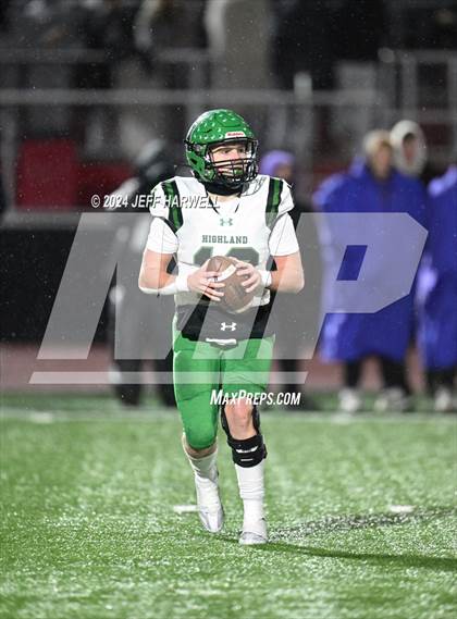 Thumbnail 1 in Highland vs. Avon (OHSAA Division 2 Regional Final) photogallery.