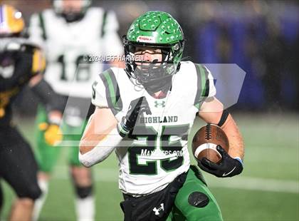 Thumbnail 3 in Highland vs. Avon (OHSAA Division 2 Regional Final) photogallery.