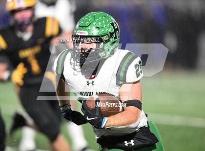 Thumbnail 1 in Highland vs. Avon (OHSAA Division 2 Regional Final) photogallery.