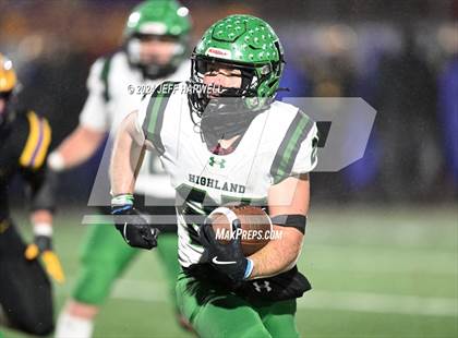 Thumbnail 2 in Highland vs. Avon (OHSAA Division 2 Regional Final) photogallery.