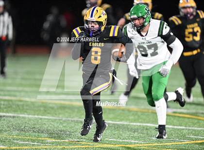 Thumbnail 1 in Highland vs. Avon (OHSAA Division 2 Regional Final) photogallery.